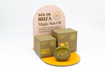 Expositor Serum Mágico Sol de Ibiza. 2 uds formato 100 ml y 3 uds de 30 ml y tester 30 ml. 20x13