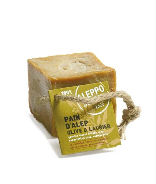 Tadé-Jabón Alepo pieles Normales 3-5%. Cubo con cordón 100gr